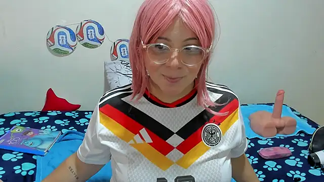 Jiah Park online show from June 30, 2026, 2:01 am