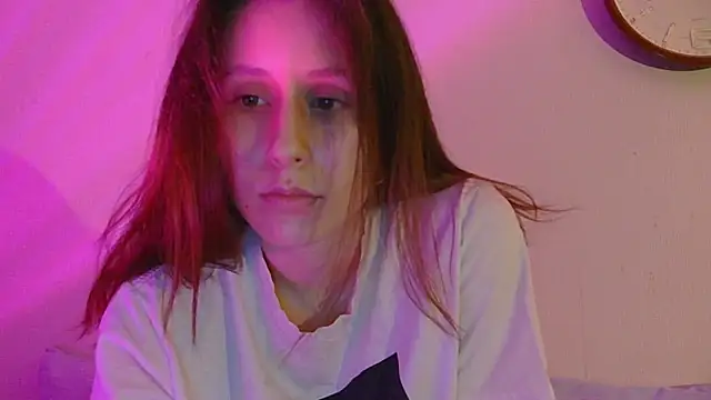 Snapshot of PurpyKam chatting on November 7, 2025, 5:24 pm PurpyKam online show from November 7, 2025, 5:24 pm