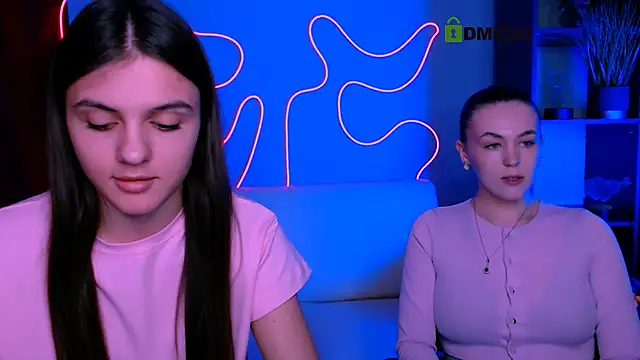 lisa dark  online show from April 21, 2026, 9:37 am