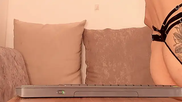 Megan Mill online show from April 12, 2026, 12:10 pm