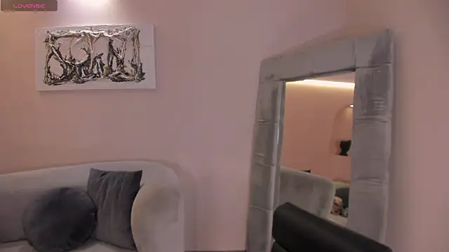 BellaConnorX online show from November 7, 2025, 3:28 am