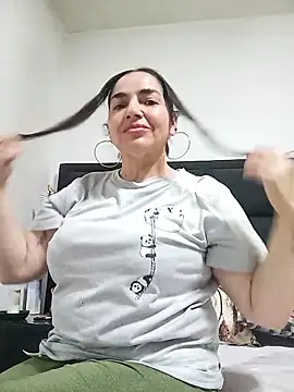 MaryRoze  online show from May 26, 2026, 1:01 am