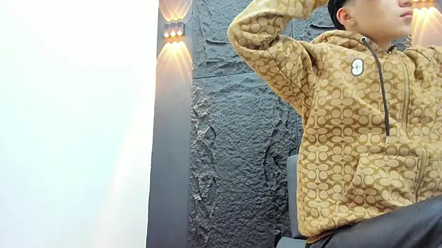 Snapshot of JULII_RICO1 chatting on April 1, 2026, 12:50 pm JULII RICO1 online show from April 1, 2026, 12:50 pm