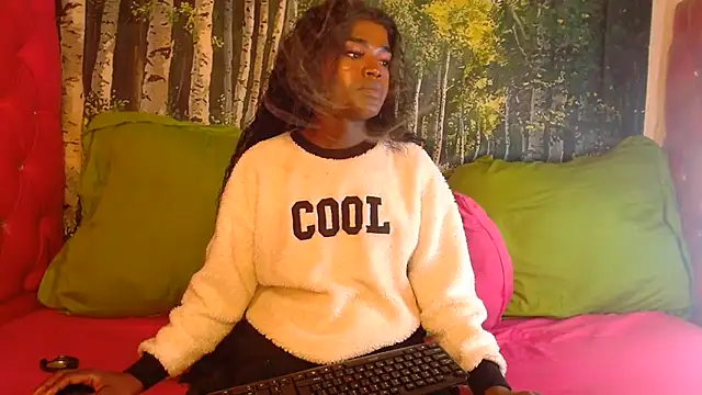 Snapshot of Lucile_Carrie chatting on July 21, 2026, 7:00 am Lucile Carrie online show from July 21, 2026, 7:00 am