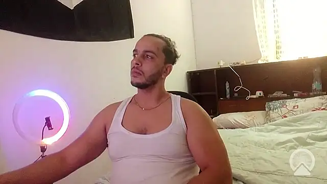 Snapshot of the_luxe_ chatting on November 4, 2025, 8:52 pm the luxe online show from November 4, 2025, 8:52 pm