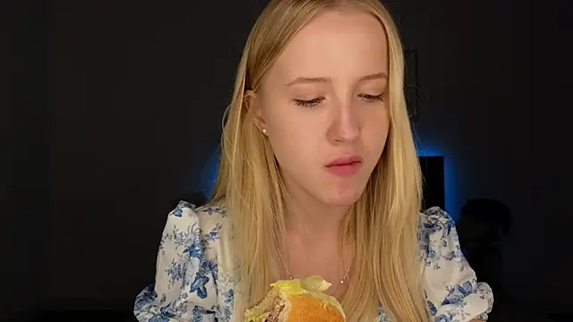 adele armass online show from June 3, 2026, 8:47 pm