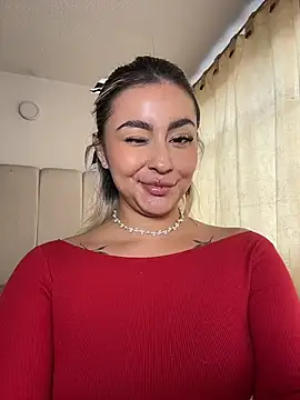 Snapshot of Elina_Hills chatting on January 31, 2026, 7:11 pm Elina Hills online show from January 31, 2026, 7:11 pm