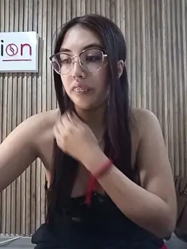 Snapshot of Valk_submissive chatting on May 9, 2026, 5:12 am Valk submissive online show from May 9, 2026, 5:12 am