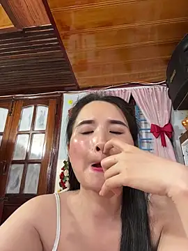 Snapshot of Okleotina9 chatting on March 13, 2026, 4:57 pm Okleotina9 online show from March 13, 2026, 4:57 pm