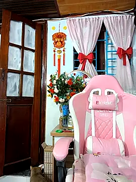 Snapshot of Okleotina9 chatting on April 4, 2026, 4:26 pm Okleotina9 online show from April 4, 2026, 4:26 pm