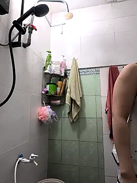 Snapshot of Okleotina9 chatting on April 11, 2026, 4:39 am Okleotina9 online show from April 11, 2026, 4:39 am