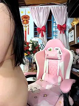 Snapshot of Okleotina9 chatting on April 24, 2026, 4:42 pm Okleotina9 online show from April 24, 2026, 4:42 pm