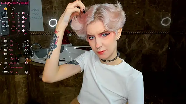 Angel Julles online show from December 19, 2025, 1:01 am