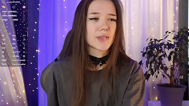 tinyanie online show from January 17, 2026, 6:07 am