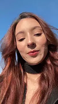 LilluKatten online show from November 27, 2025, 9:44 am