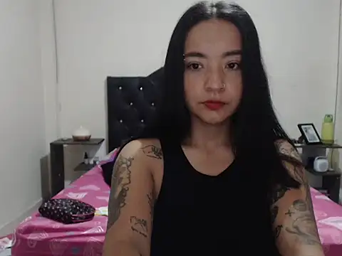 Girlbigtits online show from November 13, 2025, 10:25 am