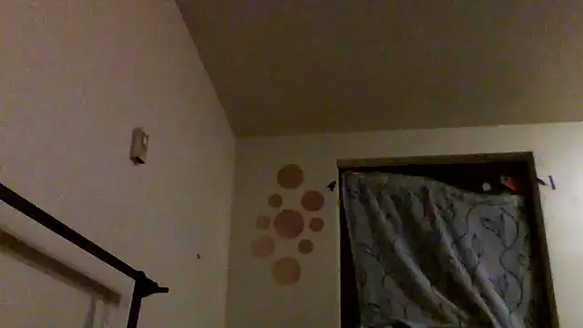 Juicyapplecandy online show from June 18, 2026, 4:13 am