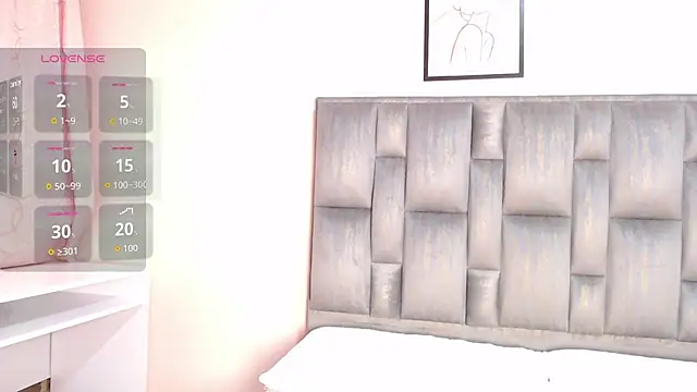 Snapshot of Ailyn77 chatting on October 30, 2025, 10:32 pm Ailyn77 online show from October 30, 2025, 10:32 pm