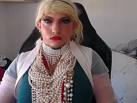 VanesaCrossic online show from March 8, 2026, 8:51 am