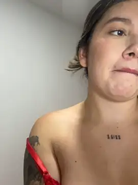 Snapshot of Eve_Miiller chatting on March 31, 2026, 4:24 am Eve Miiller online show from March 31, 2026, 4:24 am