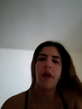 Monitaxlove online show from November 18, 2025, 6:23 pm