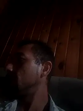 Guilherme30oliv online show from March 1, 2026, 4:25 am