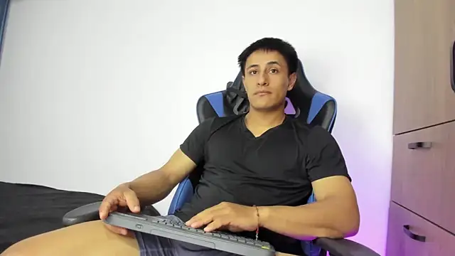 dorman boy online show from November 9, 2025, 4:55 am