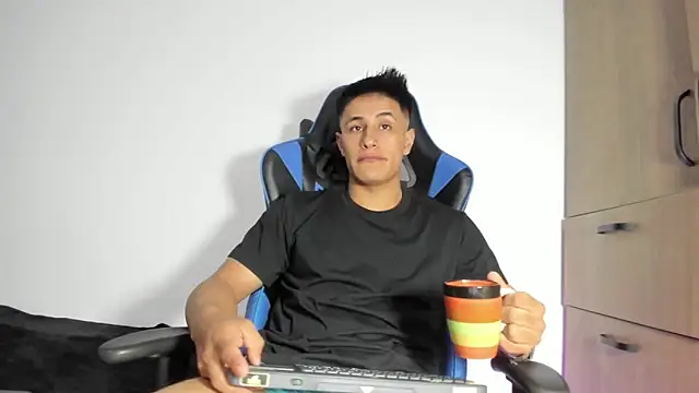 dorman boy online show from February 2, 2026, 4:33 am