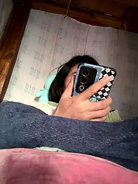 Snapshot of daaqnn chatting on January 8, 2026, 11:18 pm daaqnn online show from January 8, 2026, 11:18 pm