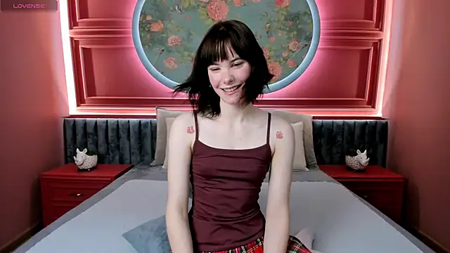 Snapshot of DoseOfDaisy chatting on November 8, 2025, 12:27 pm DoseOfDaisy online show from November 8, 2025, 12:27 pm