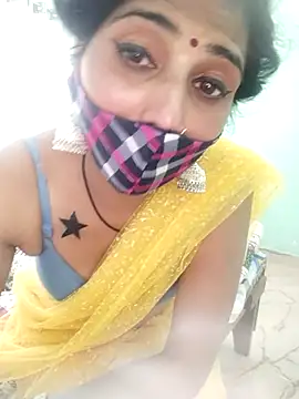 Snapshot of Divine_Lustt chatting on February 22, 2026, 10:03 am Divine Lustt online show from February 22, 2026, 10:03 am