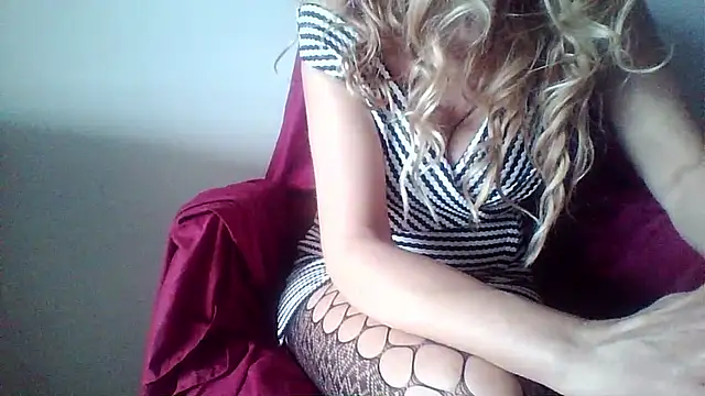 salentinasexy online show from December 16, 2025, 7:57 am