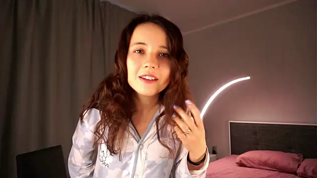 Snapshot of MonikaStablein chatting on November 1, 2025, 5:42 am MonikaStablein online show from November 1, 2025, 5:42 am