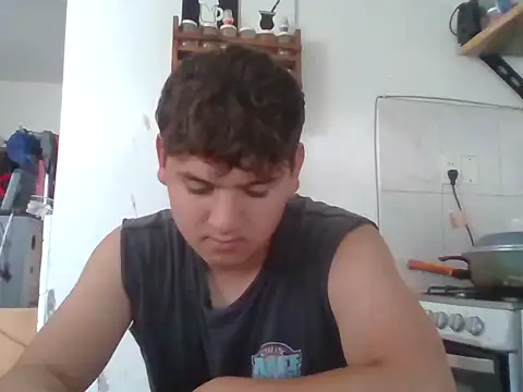 Snapshot of Myboy0020 chatting on November 14, 2025, 5:22 pm Myboy0020 online show from November 14, 2025, 5:22 pm