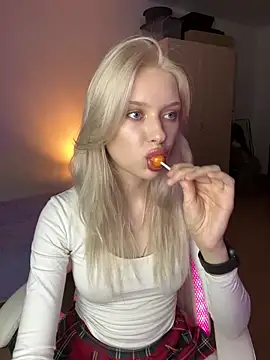 Snapshot of _ScarlettSky_ chatting on November 1, 2025, 8:55 pm ScarlettSky online show from November 1, 2025, 8:55 pm