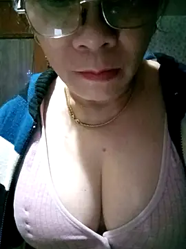 small-house123 online show from February 18, 2026, 10:17 pm