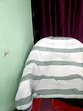 Snapshot of Hey_shiviii chatting on February 19, 2026, 4:03 pm Hey shiviii online show from February 19, 2026, 4:03 pm