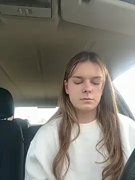 LisaFreierxx online show from March 11, 2026, 1:17 pm