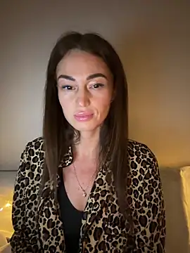 Snapshot of Sindy_Energy chatting on February 10, 2026, 10:14 pm Sindy Energy online show from February 10, 2026, 10:14 pm