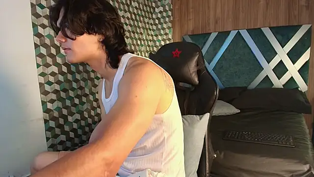 James Morrisonm online show from November 25, 2025, 9:37 pm