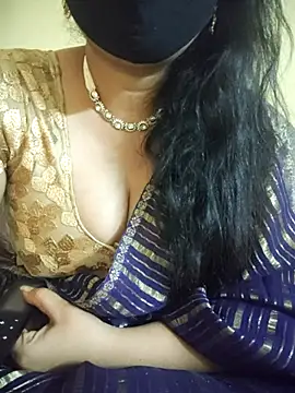 mouni499 online show from April 7, 2026, 3:34 pm