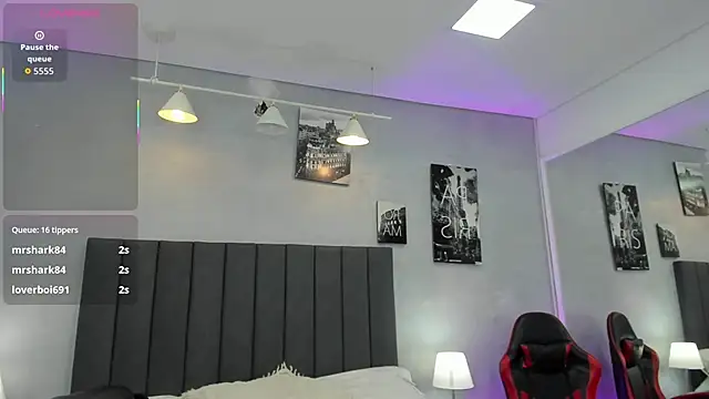 kendra london online show from April 7, 2026, 11:10 am