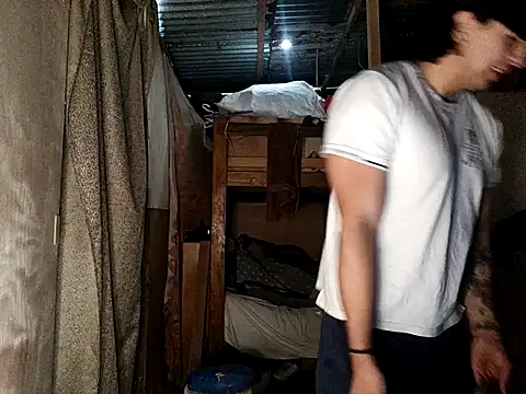 sexboyfit online show from November 11, 2025, 2:39 pm