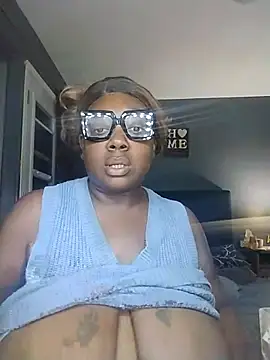 Snapshot of BiancaClarkson chatting on November 11, 2025, 7:19 am BiancaClarkson online show from November 11, 2025, 7:19 am