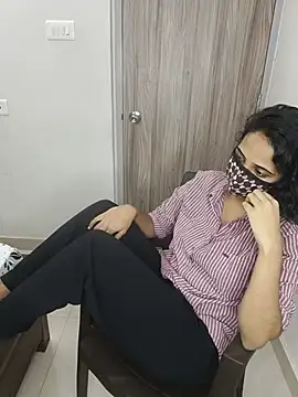 Snapshot of ITZ_GURU chatting on July 24, 2026, 5:11 pm ITZ GURU online show from July 24, 2026, 5:11 pm