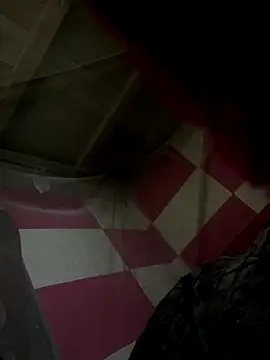 Snapshot of Li_ve chatting on December 18, 2025, 9:43 pm Li ve online show from December 18, 2025, 9:43 pm