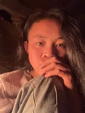 Snapshot of Li_ve chatting on February 9, 2026, 1:15 pm Li ve online show from February 9, 2026, 1:15 pm