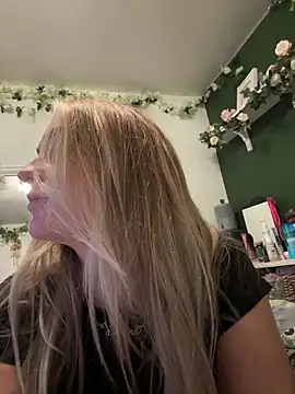 Snapshot of Bodacious_BrookeXO chatting on November 5, 2025, 4:29 pm Bodacious BrookeXO online show from November 5, 2025, 4:29 pm