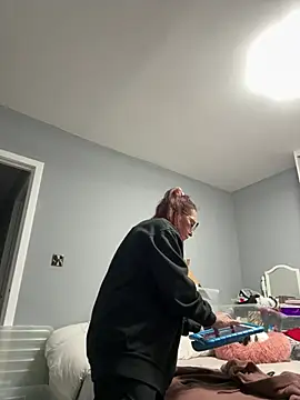 Angel-LinaX online show from February 12, 2026, 9:43 pm