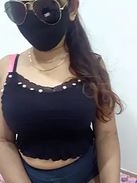Snapshot of Aarti909090 chatting on July 5, 2026, 5:09 pm Aarti909090 online show from July 5, 2026, 5:09 pm